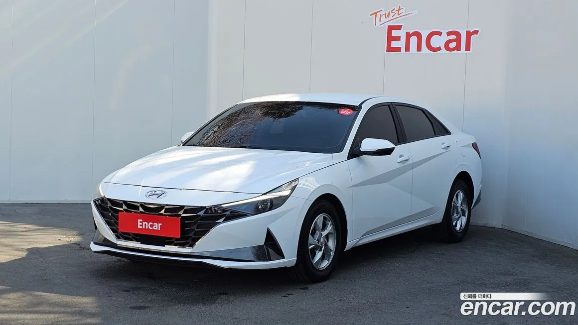 Hyundai AVANTE — фото 1