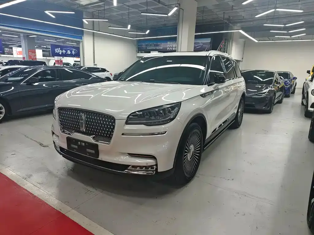 Lincoln Aviator — фото 1