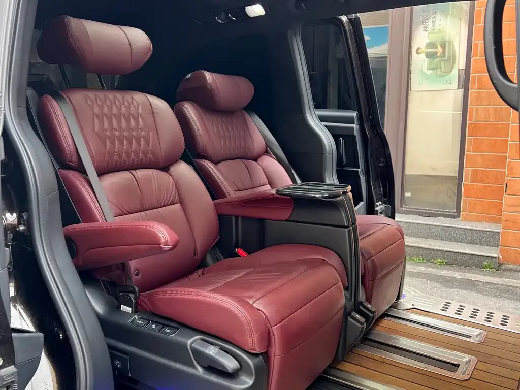 Honda Elysion 2022 из CN, фото 4
