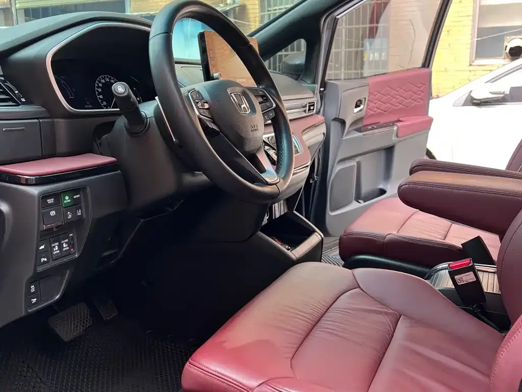 Honda Elysion 2022 из CN, фото 2