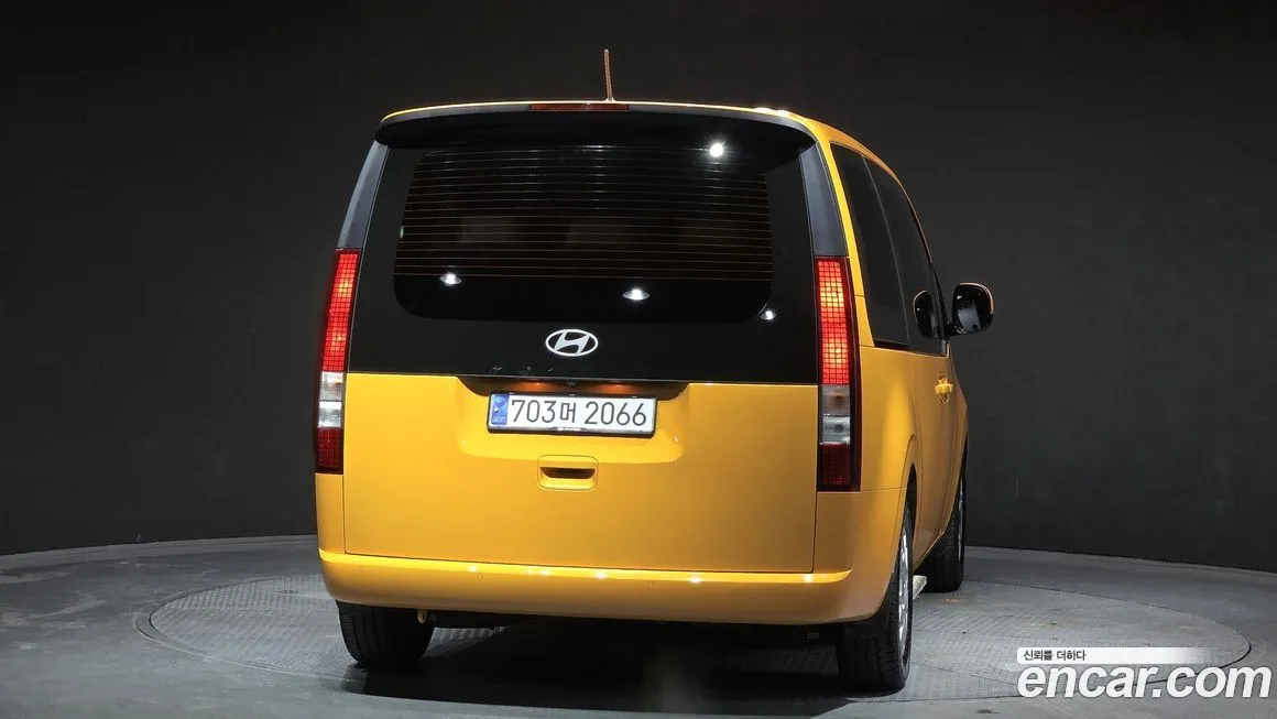 Hyundai Staria 2025 из KR, фото 10