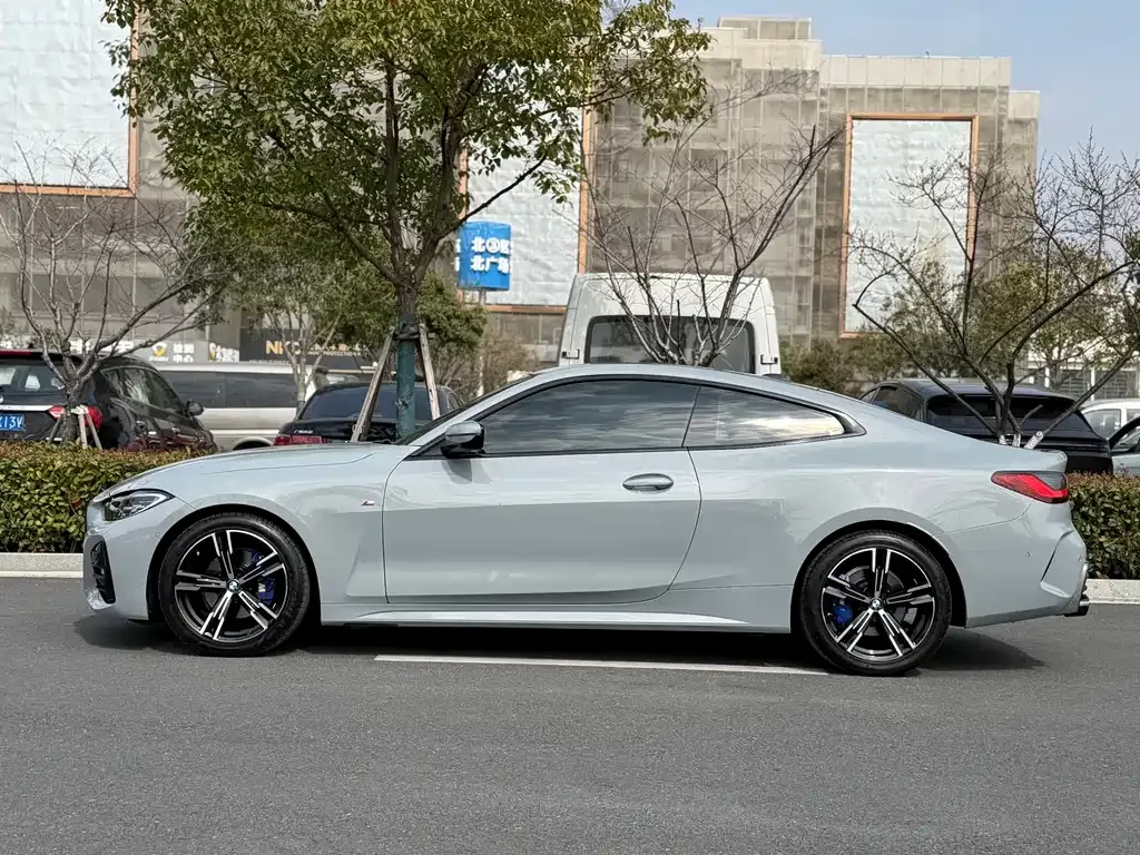 BMW 4 Series 2023 из CN, фото 8
