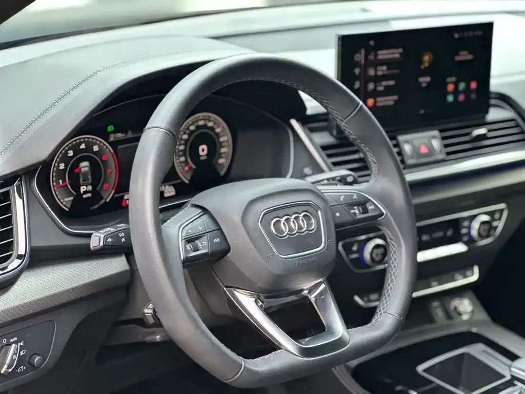 Audi Q5L 2023 из CN, фото 2