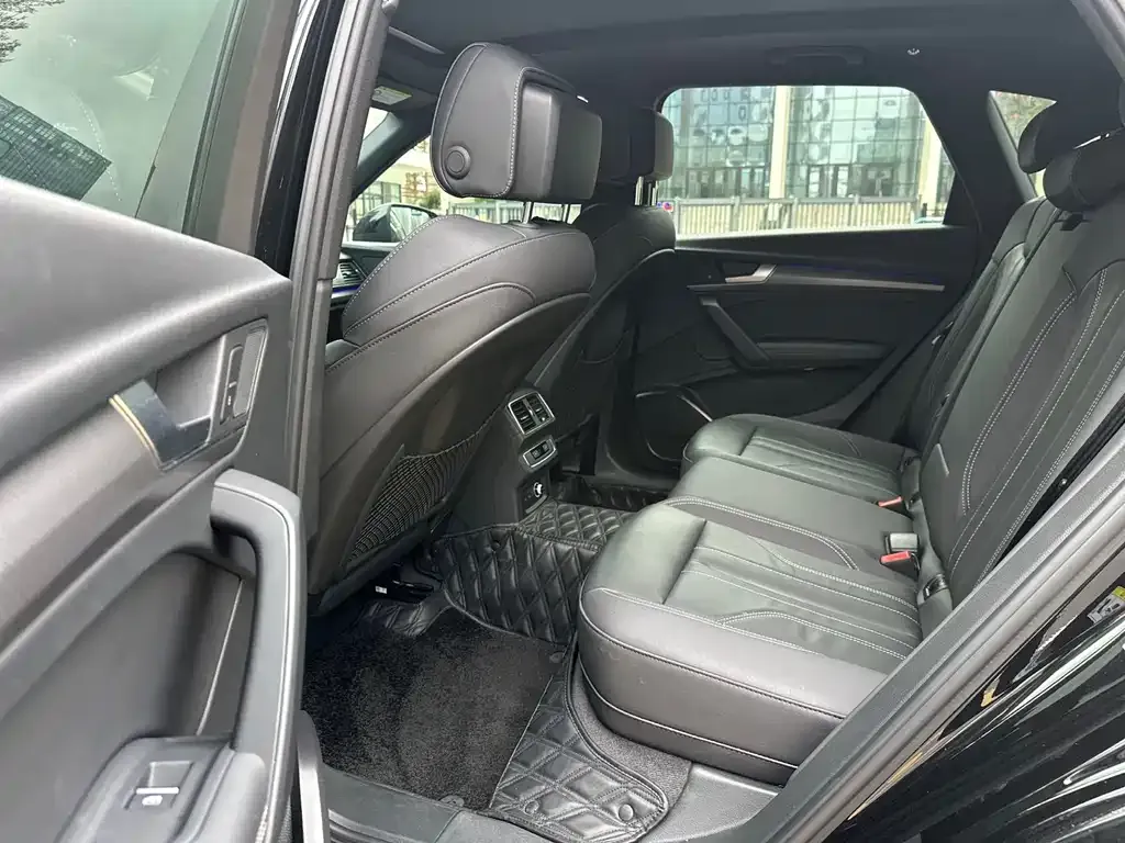 Audi Q5L 2023 из CN, фото 3