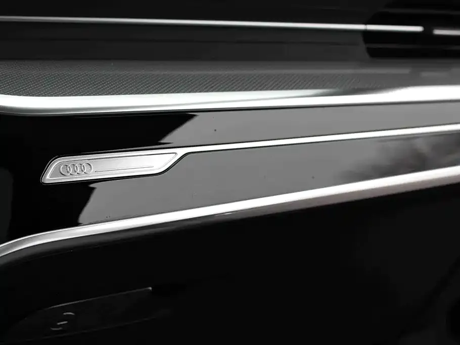 Audi A6L — фото 5