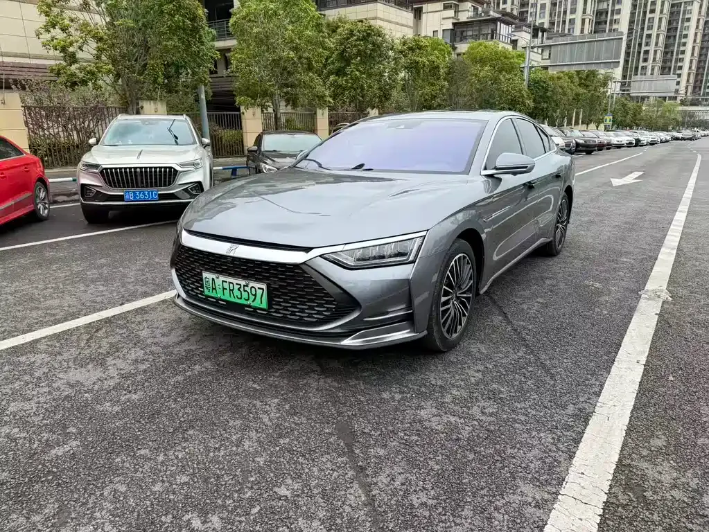 BYD Han — фото 1