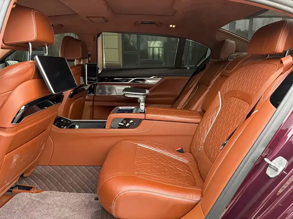 BMW 7 Series 2022 из CN, фото 5