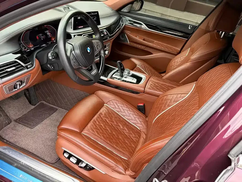 BMW 7 Series 2022 из CN, фото 4