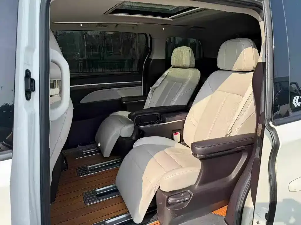 GAC Motor Trumpchi M8 — фото 2