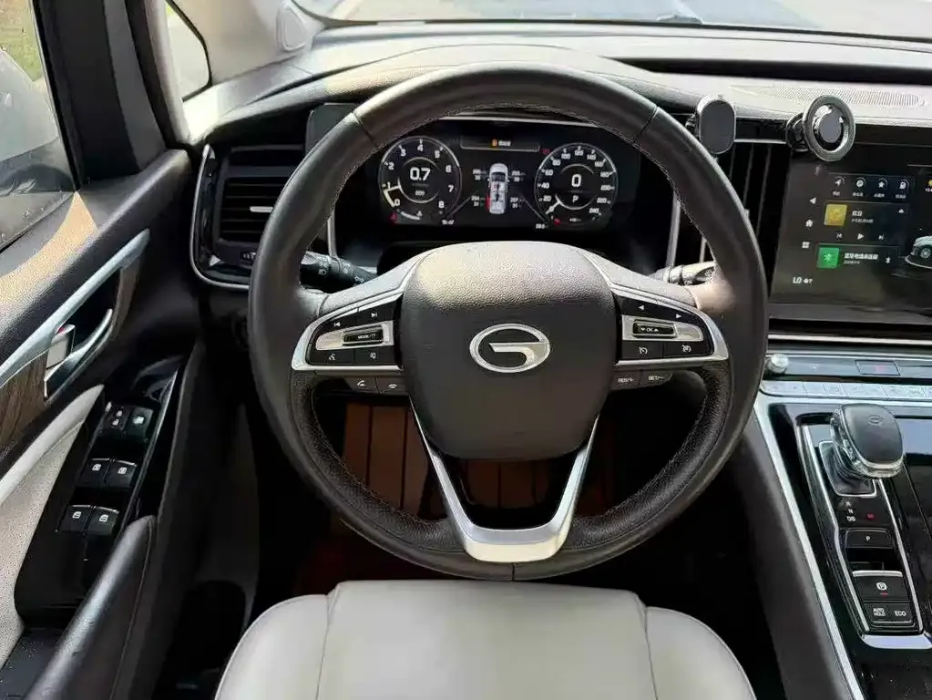 GAC Motor Trumpchi M8 — фото 3