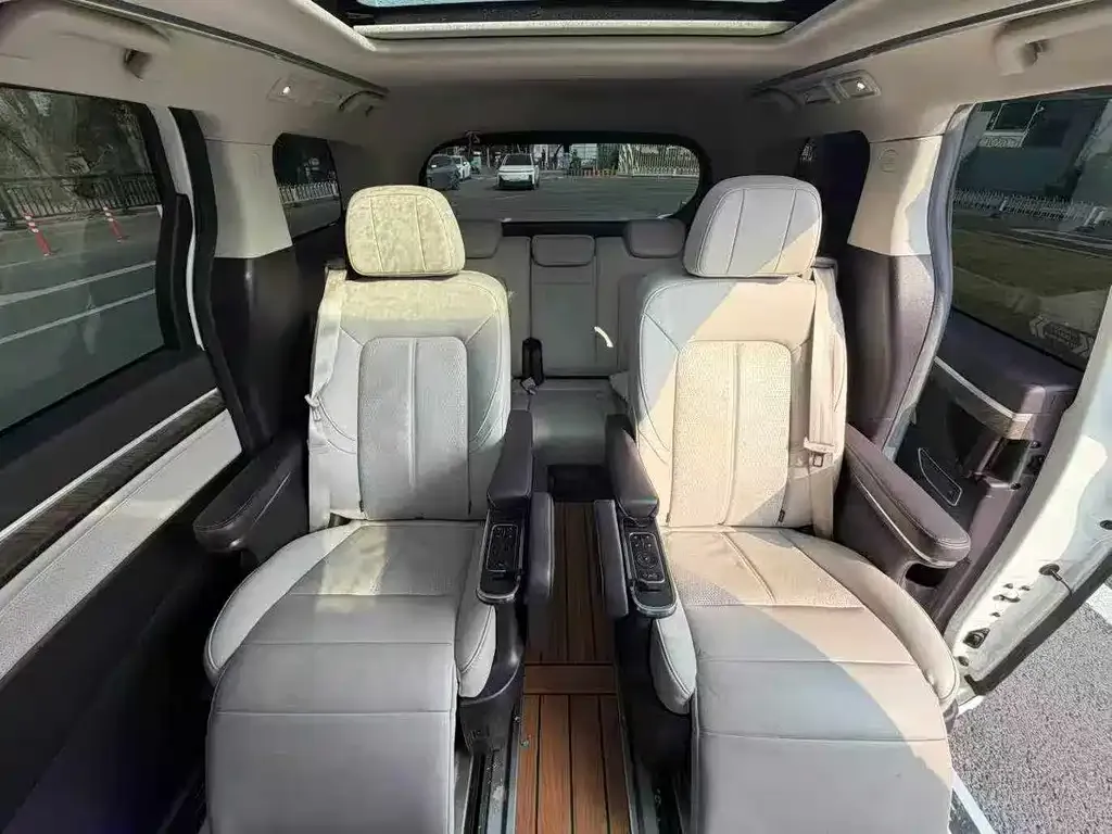 GAC Motor Trumpchi M8 — фото 5