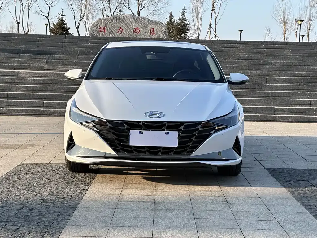Hyundai Elantra 2022 из CN, фото 10