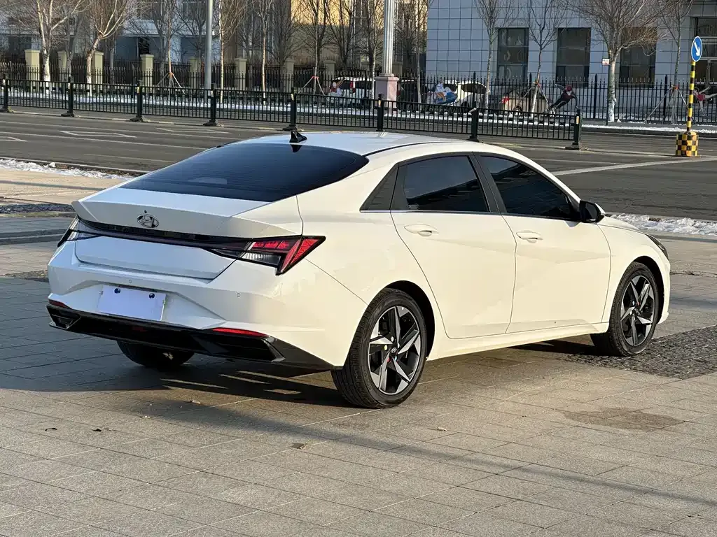 Hyundai Elantra 2022 из CN, фото 7