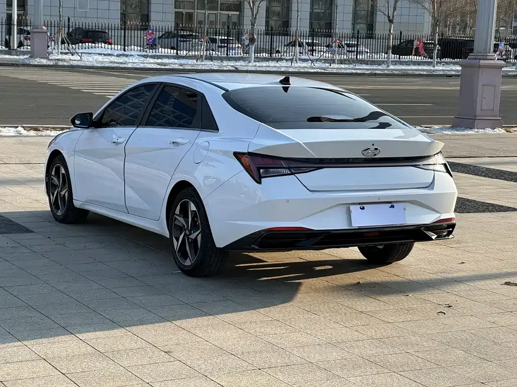 Hyundai Elantra 2022 из CN, фото 3
