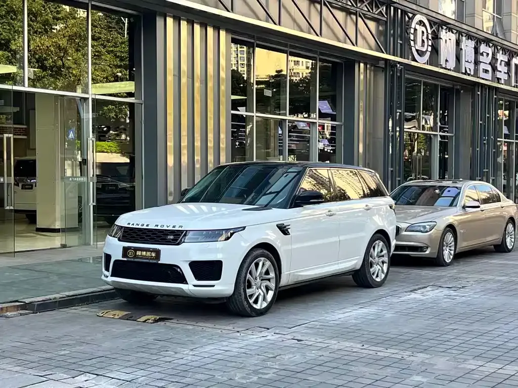 Land Rover Sport — фото 1