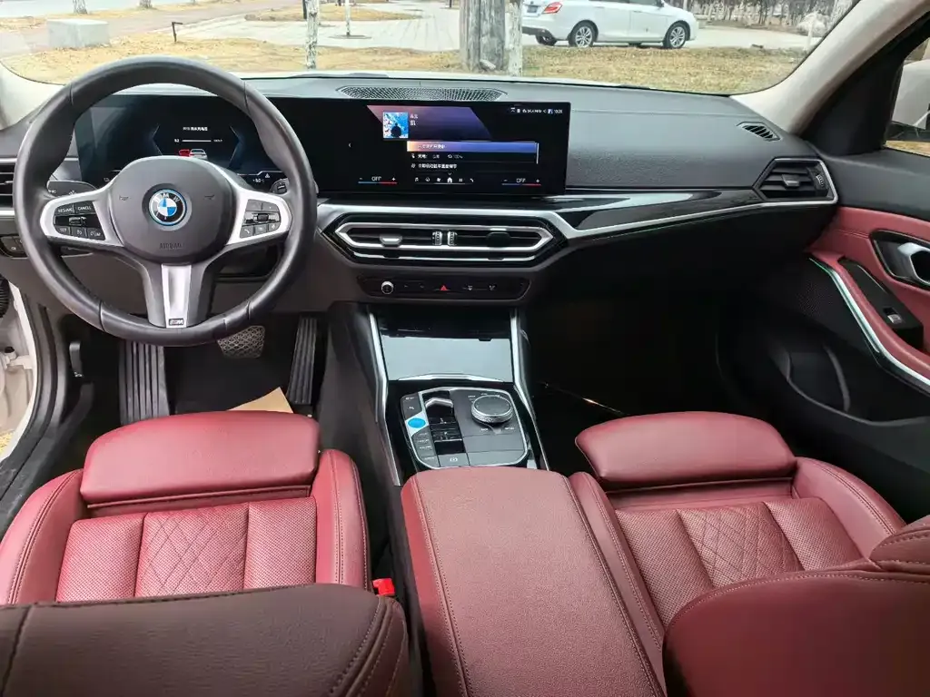 BMW i3 2024 из CN, фото 2