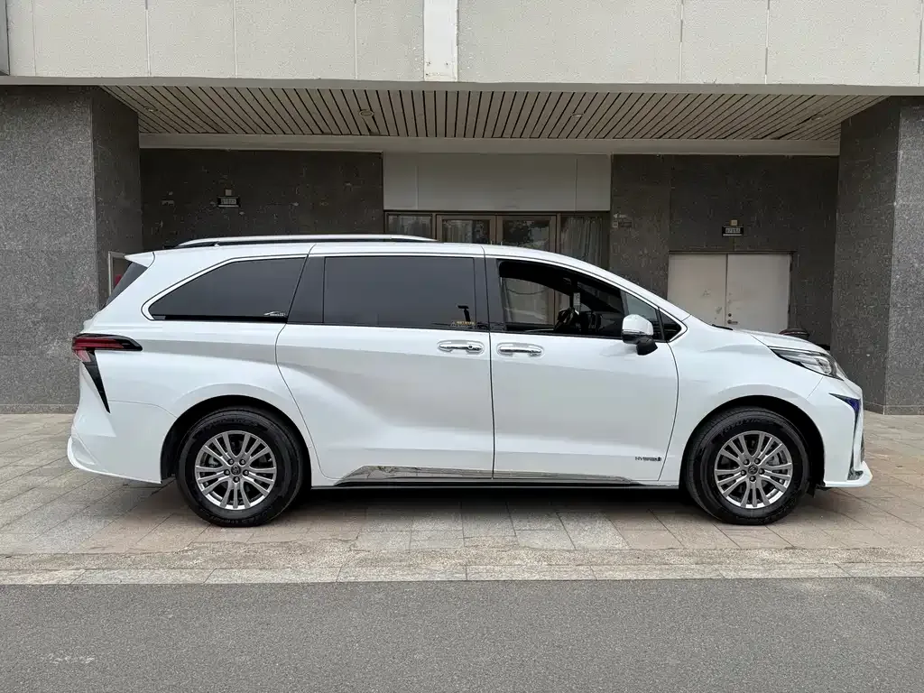 Toyota Sienna 2022 из CN, фото 8