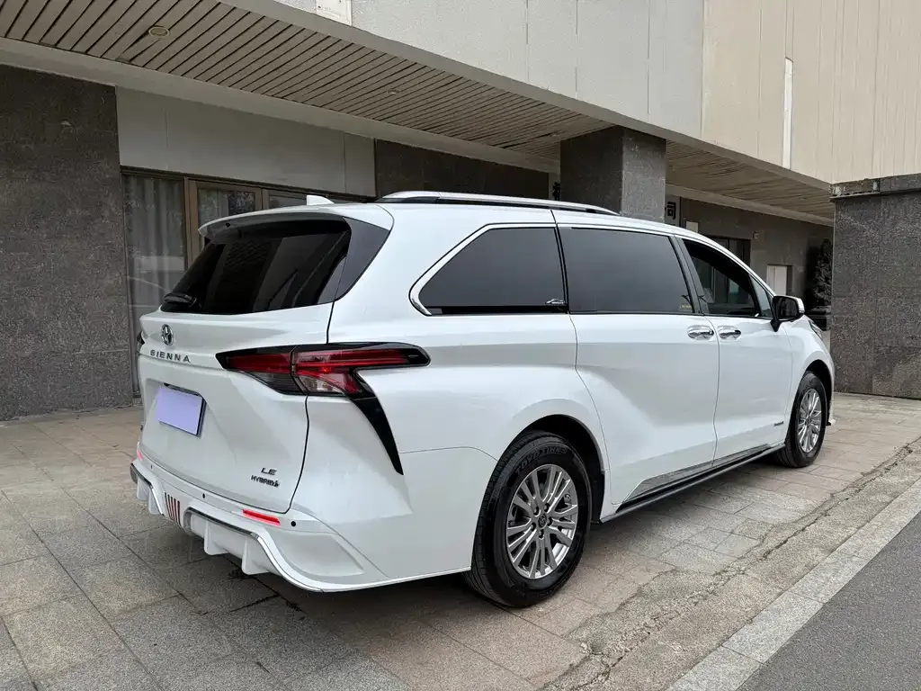 Toyota Sienna 2022 из CN, фото 6