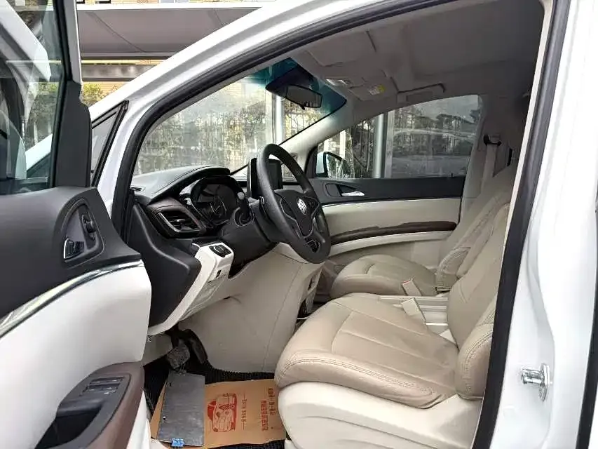 Buick GL8 2022 из CN, фото 4