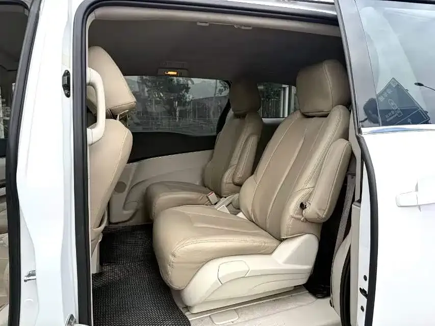 Buick GL8 2022 из CN, фото 3