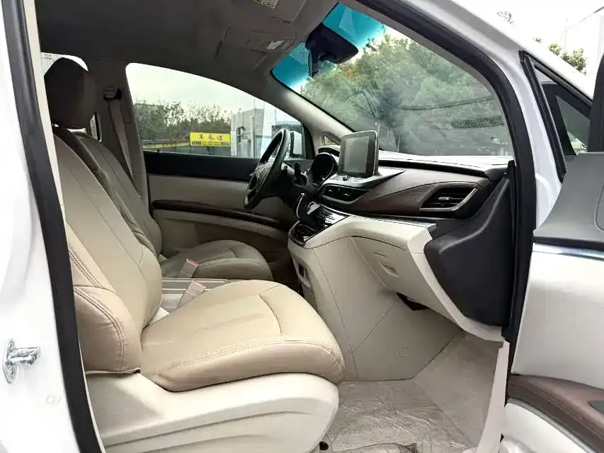 Buick GL8 2022 из CN, фото 5