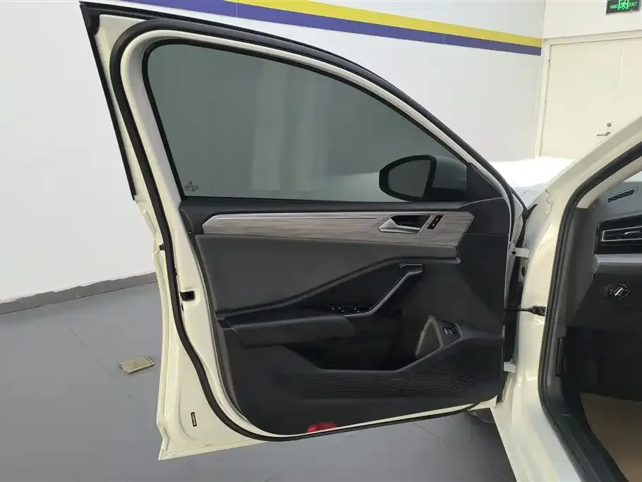 Volkswagen Sagitar 2023 из CN, фото 5