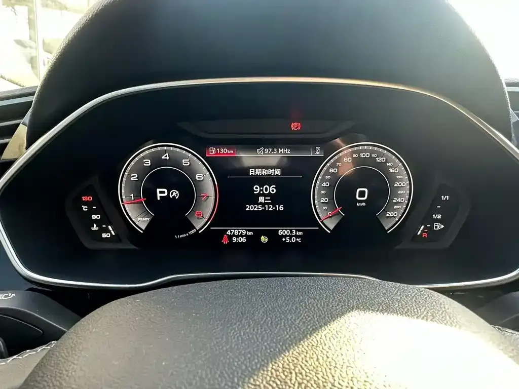 Audi Q3 2023 из CN, фото 5