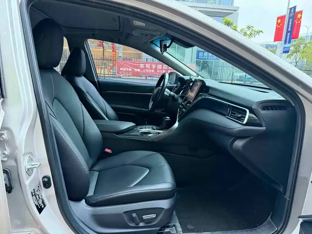 Toyota Camry 2022 из CN, фото 5