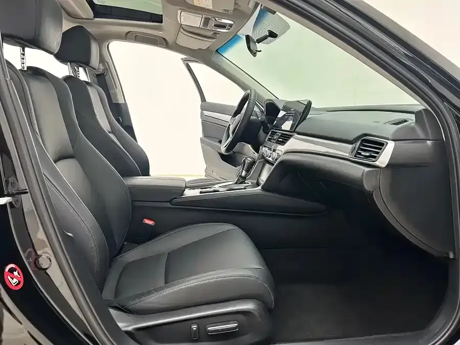 Honda Accord — фото 6