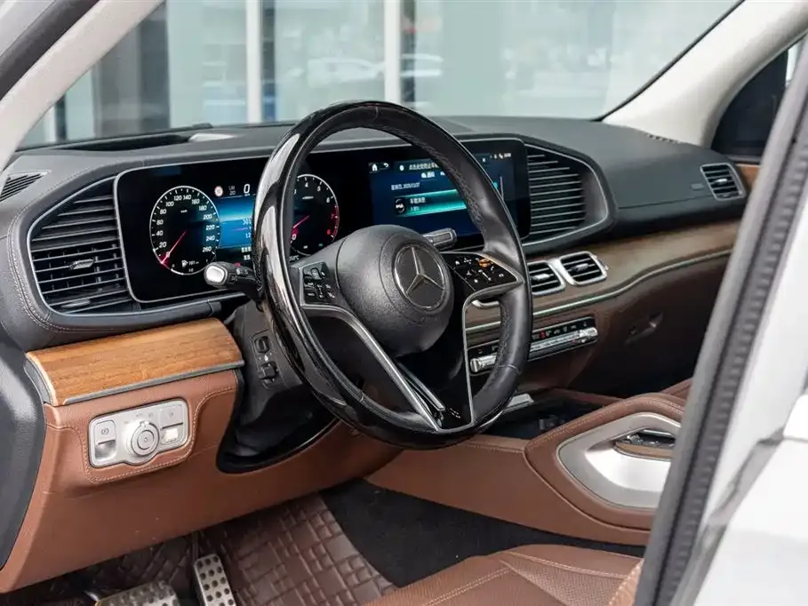 Mercedes-Benz GLS 2023 из CN, фото 2