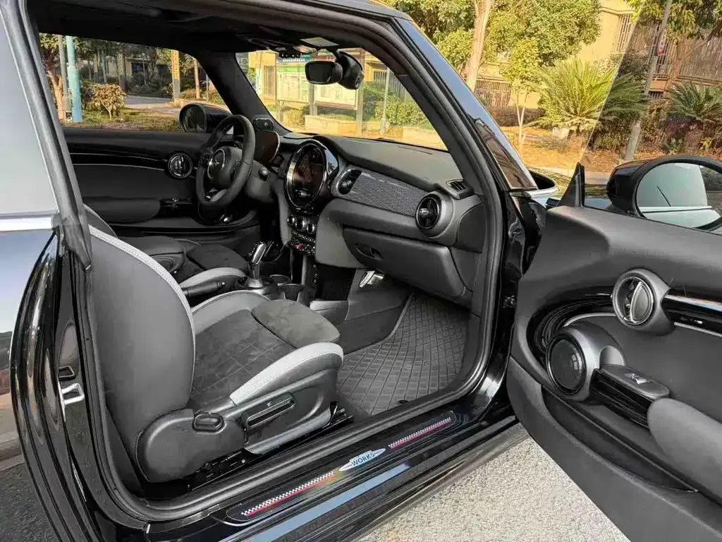 MINI JCW (John Cooper Works) 2023 из CN, фото 2