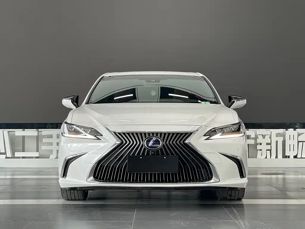 Lexus ES — фото 2