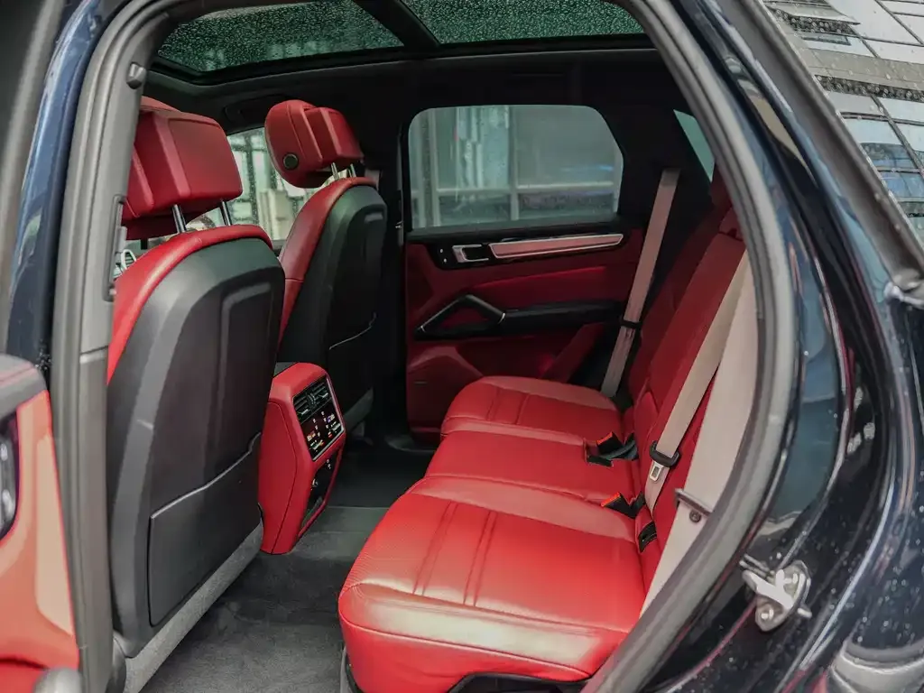 Porsche Cayenne 2023 из CN, фото 3