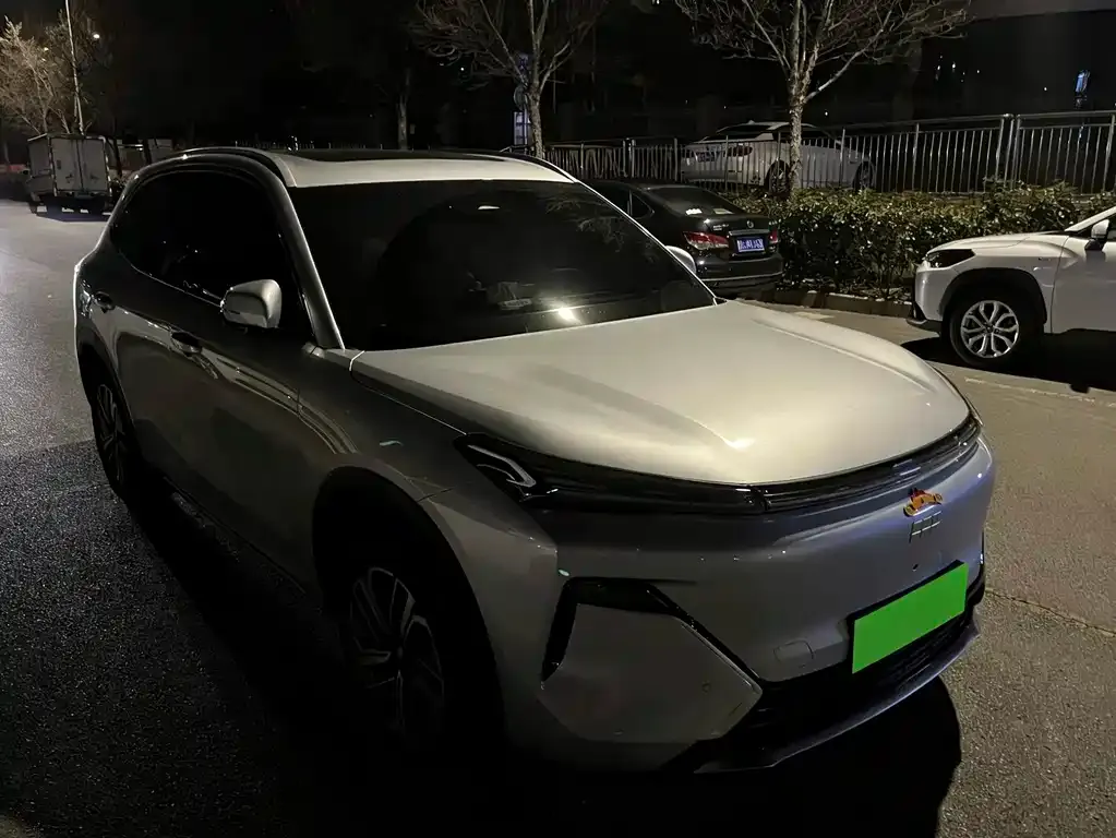Geely 银河星舰7 — фото 9