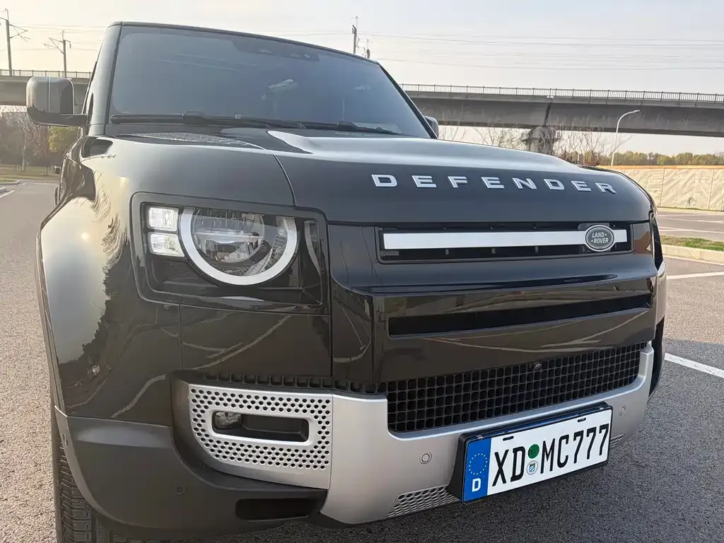 Land Rover Defender — фото 10
