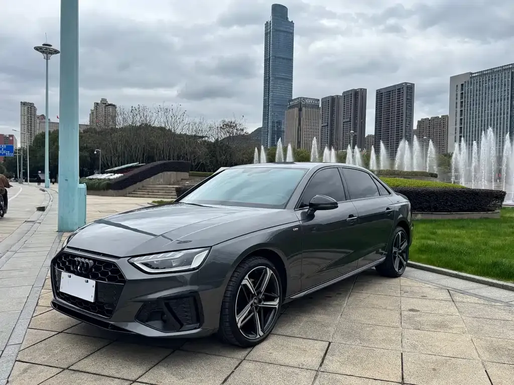 Audi A4L 2024 из CN, фото 1