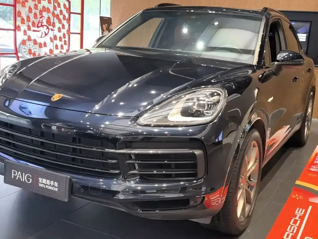 Porsche Cayenne Hybrid — фото 1
