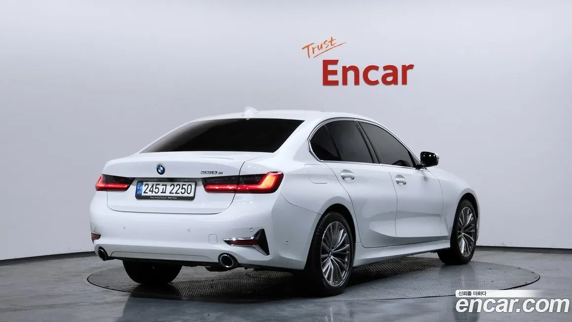 BMW 3-Series 2021 из KR, фото 3