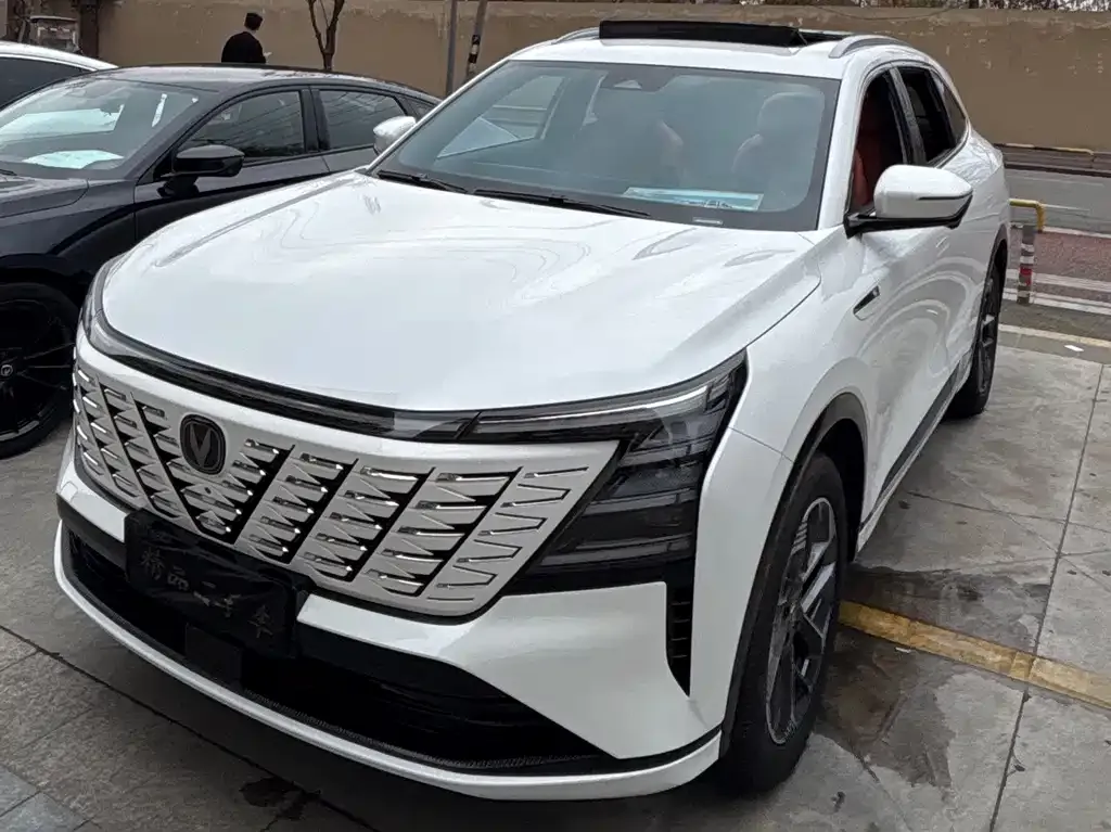 Changan CS75PLUS — фото 1