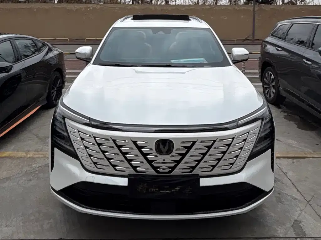 Changan CS75PLUS — фото 9