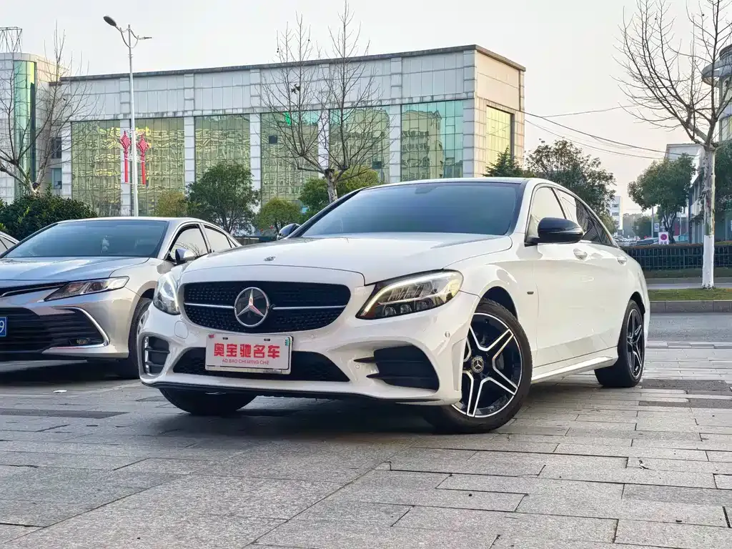 Mercedes-Benz C-Class — фото 1