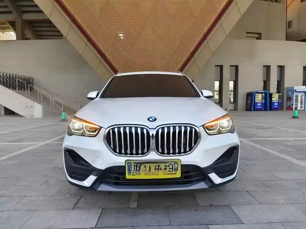 BMW X1 — фото 7
