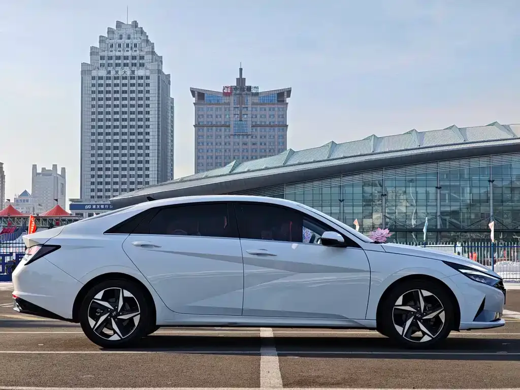 Hyundai Elantra 2021 из CN, фото 5