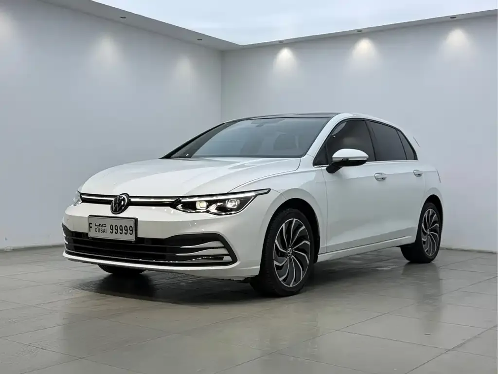 Volkswagen Golf 2023 из CN, фото 1
