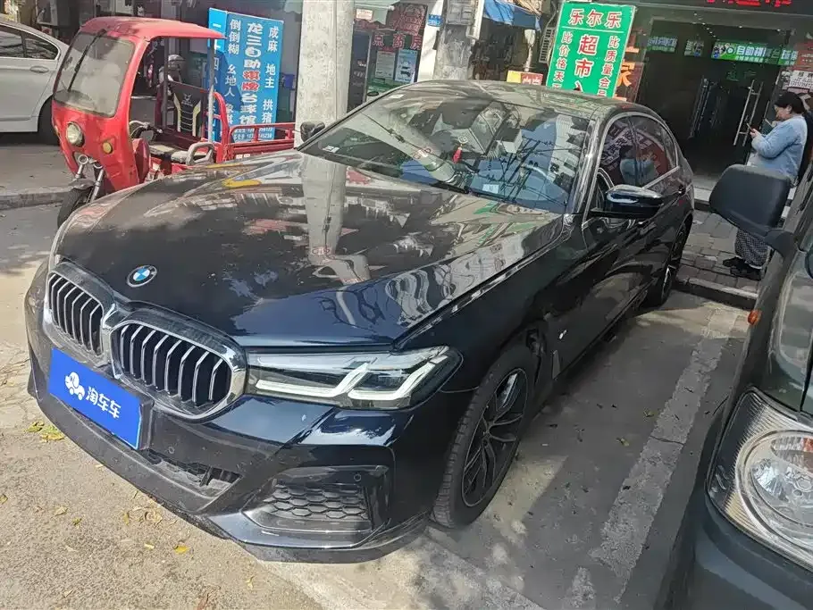 BMW 5 Series 2023 из CN, фото 1