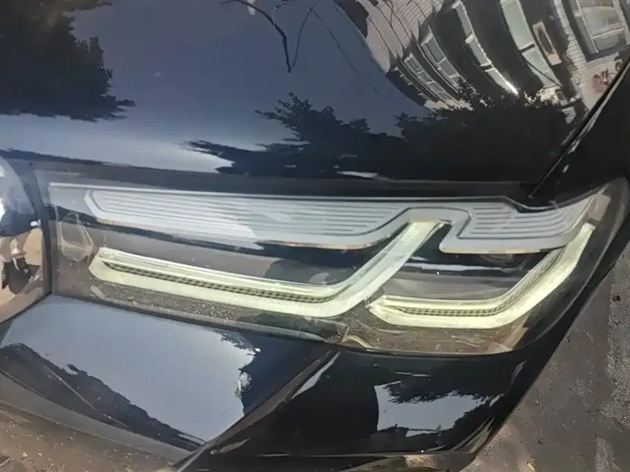 BMW 5 Series 2023 из CN, фото 4