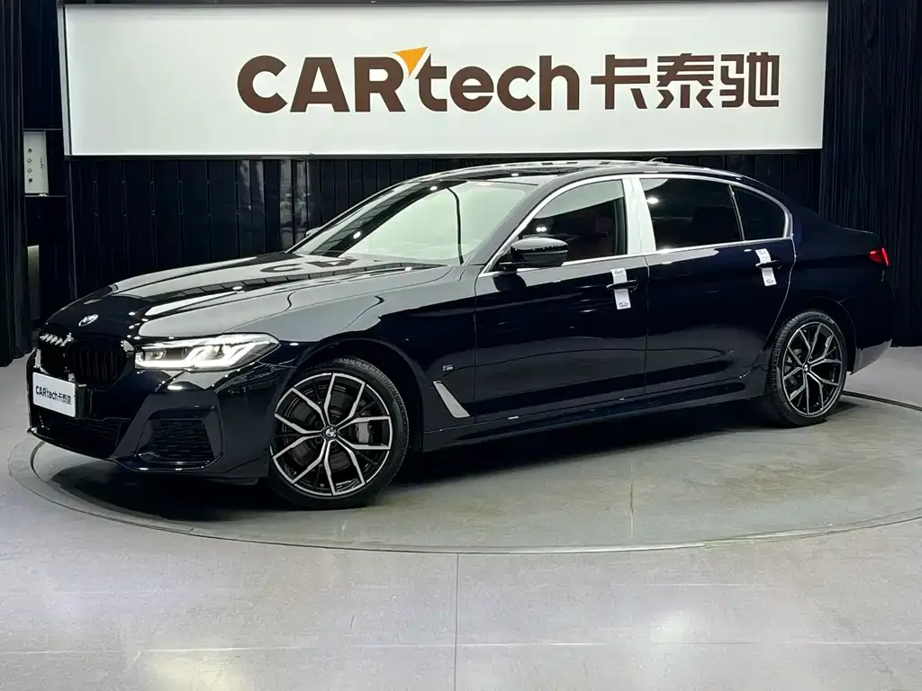 BMW 5 Series 2023 из CN, фото 1