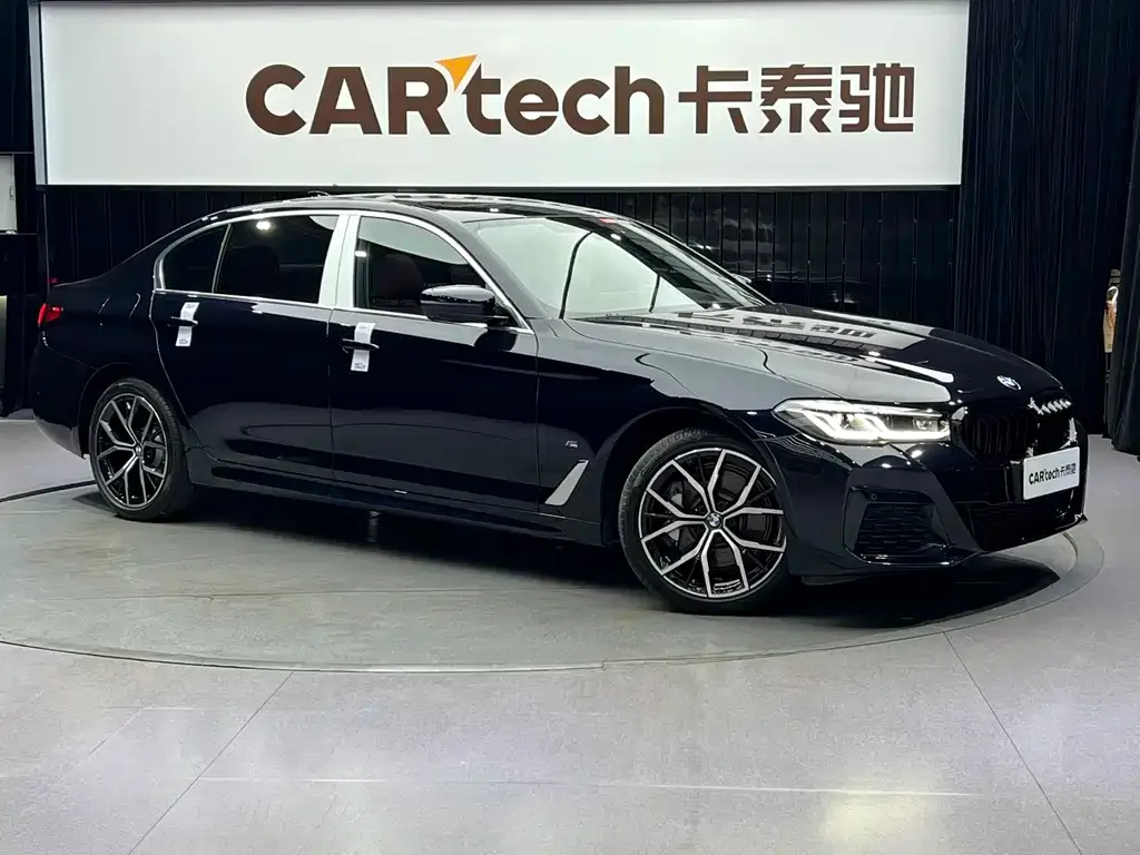 BMW 5 Series 2023 из CN, фото 5
