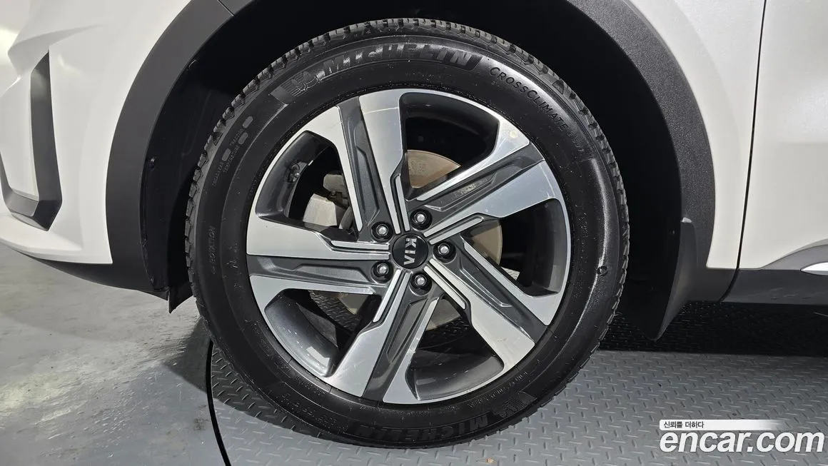 Kia Sorento — фото 10