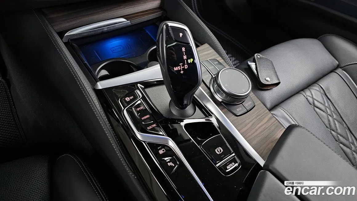BMW 5-Series 2023 из KR, фото 10